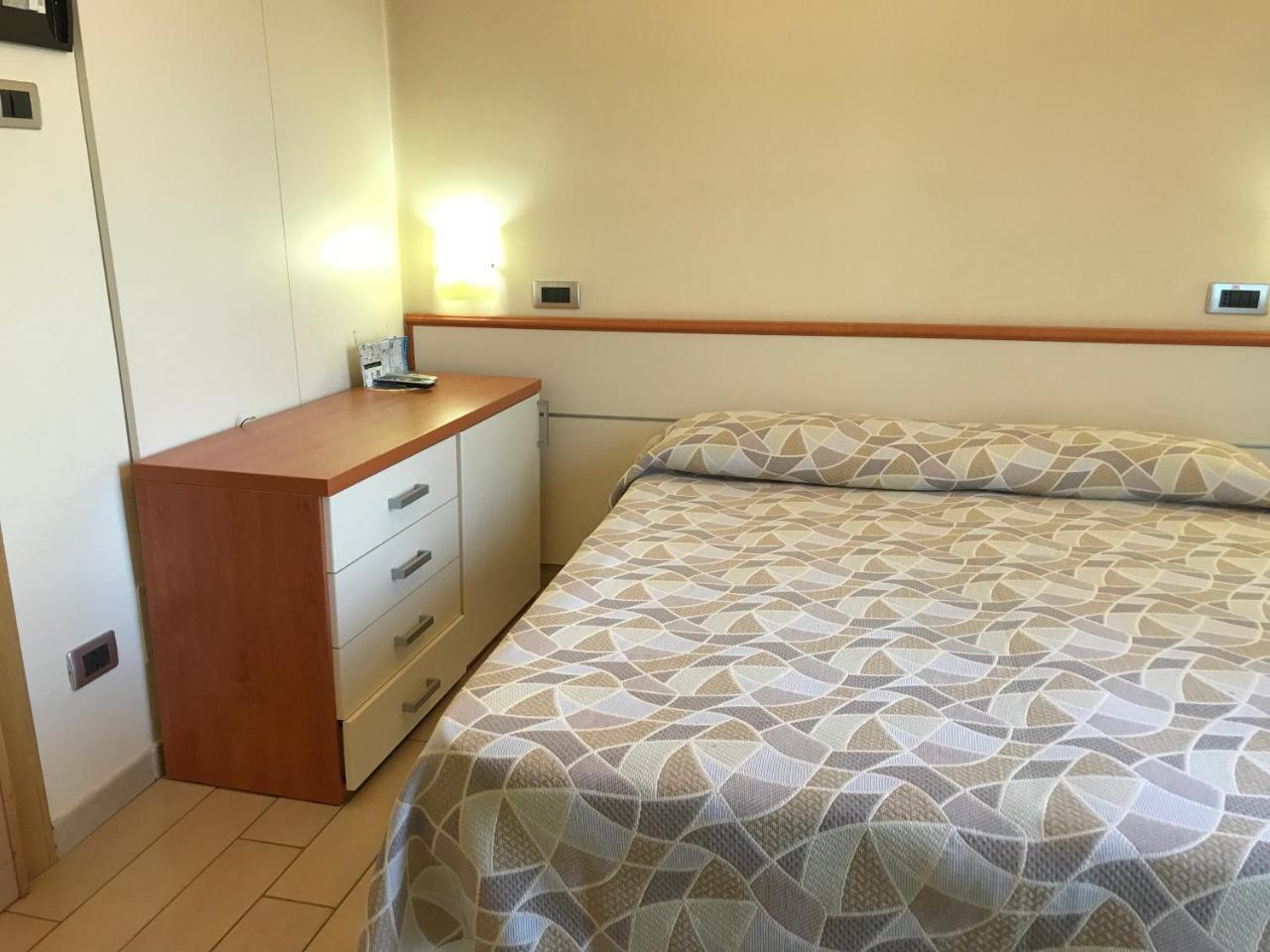 Hotel San Luca Rossano Bagian luar foto