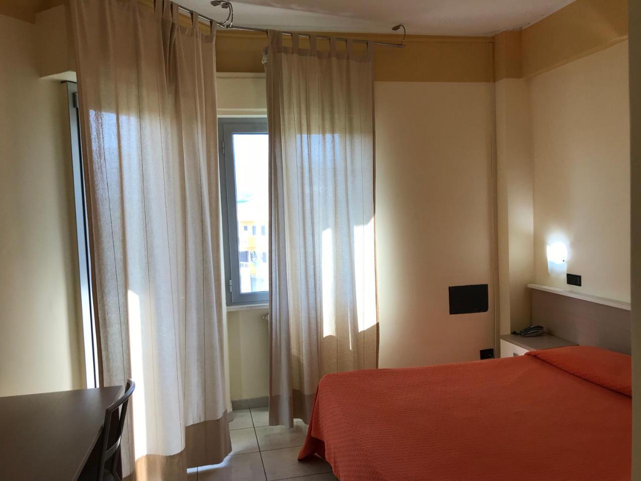 Hotel San Luca Rossano Bagian luar foto